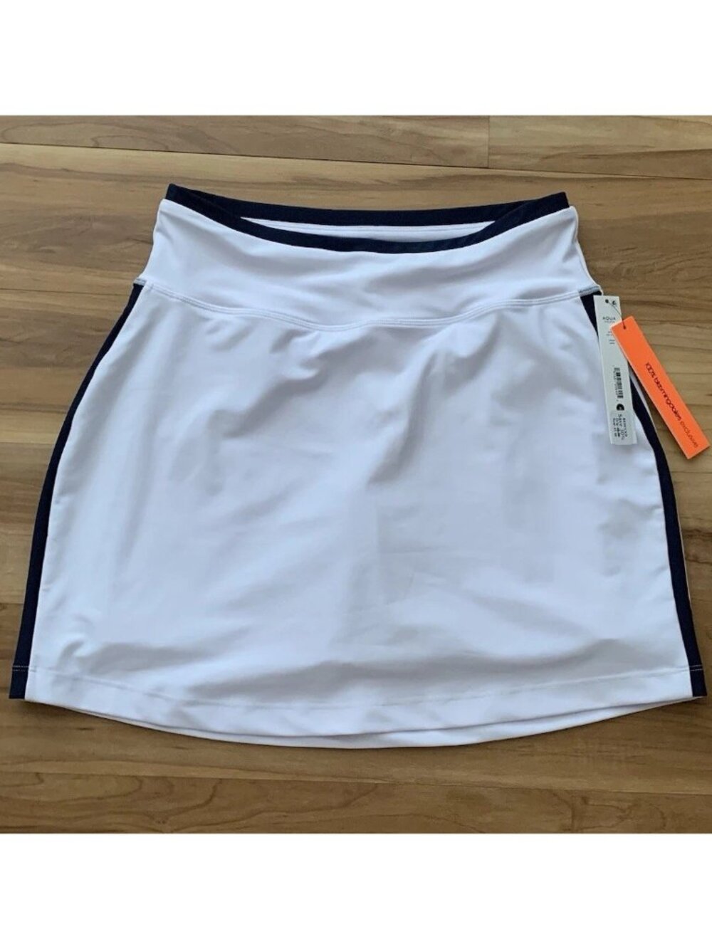 Aqua Athletic Golf Skort Small White Navy Trim Pull On Skort NWT